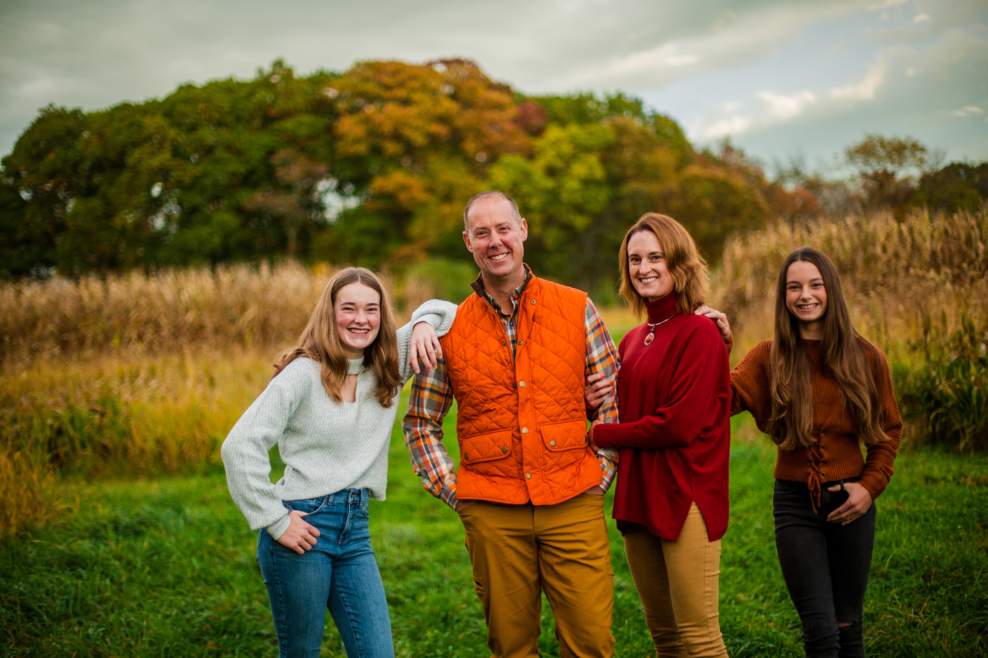 Family poses for photos in Ligonier PA